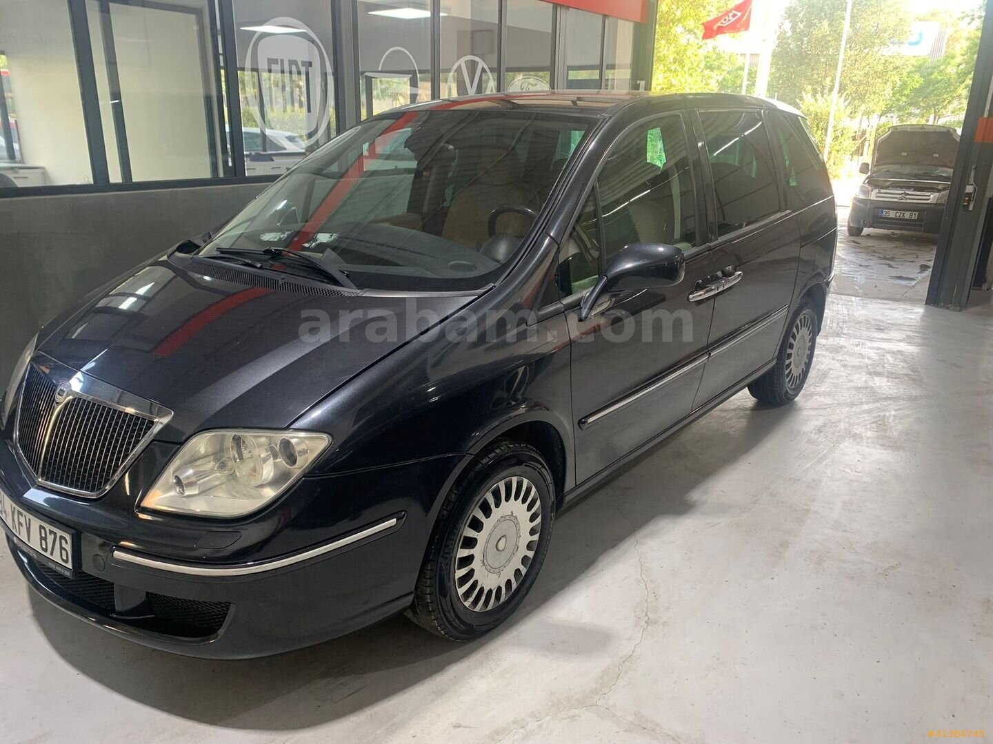 Galeriden Lancia Phedra 2006 Model İzmir 326.500 km Gri 1
