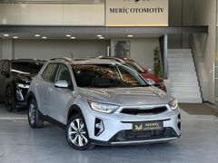 MERİÇTEN 2023-DEĞİŞENSİZ-SUNROFF-1.0 TURBOLU KİA STONİC BUSİNESS