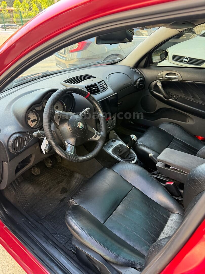Sahibinden Alfa Romeo 147 1.6 TS Distinctive 2006 Model İstanbul 184.000 km Kırmızı 6