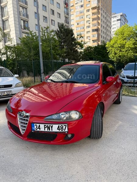 Sahibinden Alfa Romeo 147 1.6 TS Distinctive 2006 Model İstanbul 184.000 km Kırmızı