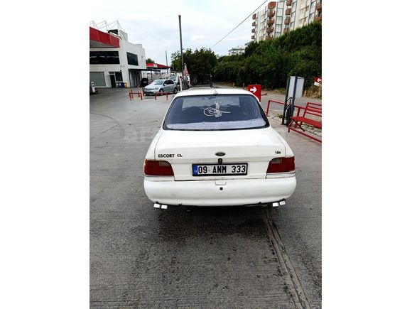 escort 16 valf  1.6 1998