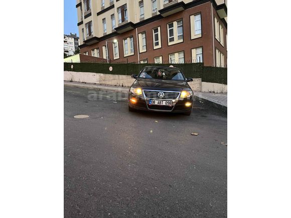 Sahibinden Volkswagen Passat 2.0 FSi Highline 2006 Model  275.000 km Füme
