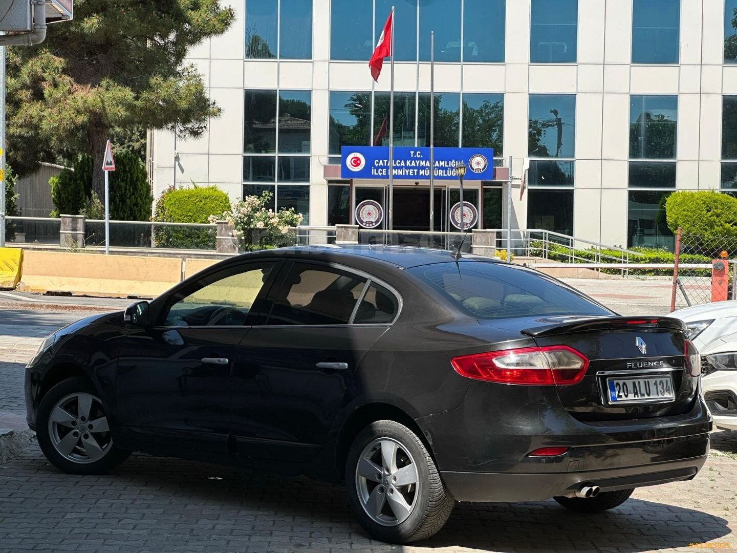 Galeriden Renault Fluence 1.5 dCi Dynamique 2011 Model İstanbul 257.000 km Siyah 6