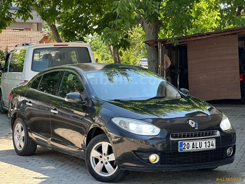 Galeriden Renault Fluence 1.5 dCi Dynamique 2011 Model İstanbul 257.000 km Siyah