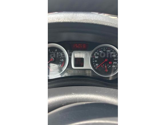 Sahibinden Renault Clio 1.6 Dynamique 2008 Model 