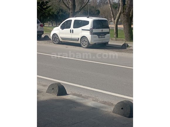 OTOMOBİL RUHSATLI Sahibinden Fiat Fiorino Combi 1.3 Multijet Premio 2017 Model İstanbul