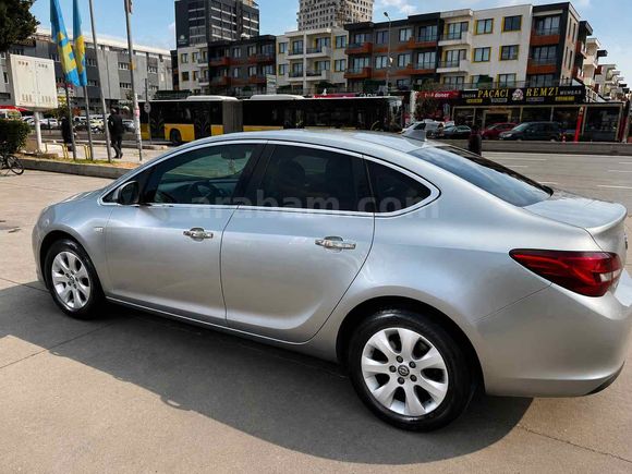 Öğretmenden kusursuz  Opel Astra 1.6 CDTI Edition 2015 Model 