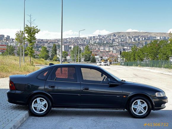 OPEL VECTRA 2.0 GLS 16V KLİMALI 1996
