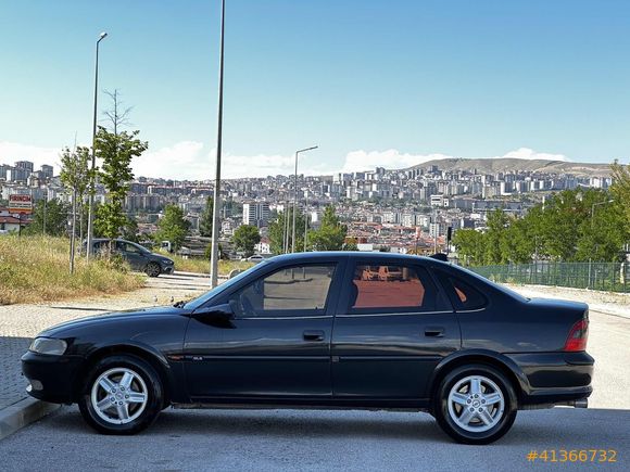 OPEL VECTRA 2.0 GLS 16V KLİMALI 1996