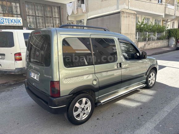 Sahibinden Peugeot Partner  adventure  kısa süreliğine bu fiyata
