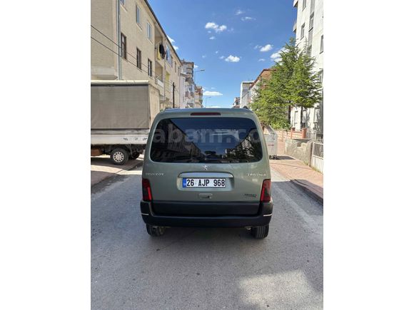 Sahibinden Peugeot Partner  adventure  kısa süreliğine bu fiyata
