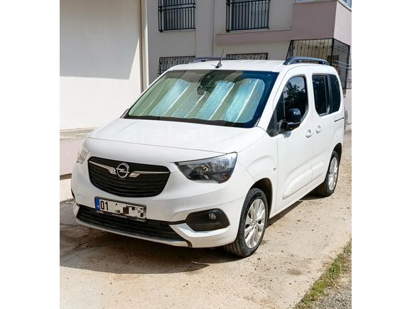 Emekliden İlk Elden - Hatasız 2023 Opel Combo Elegance | 8 İleri Otomatik 6.090 KM