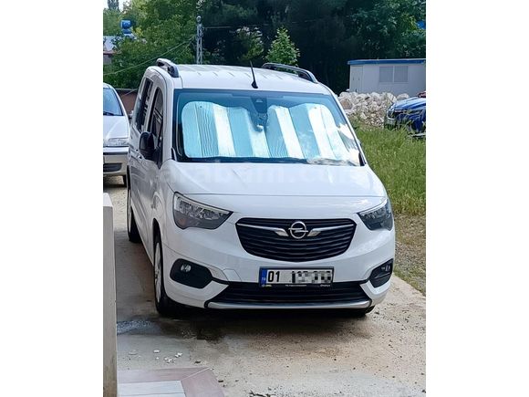 Emekliden İlk Elden - Hatasız 2023 Opel Combo Elegance | 8 İleri Otomatik 6.090 KM