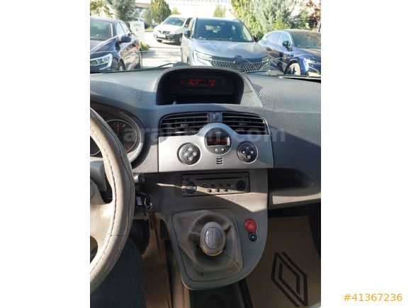 RENAULT YETKİLİ BAYİDEN 2010 KANGOO1.5 DİZEL EXPRESSİON 205000KM