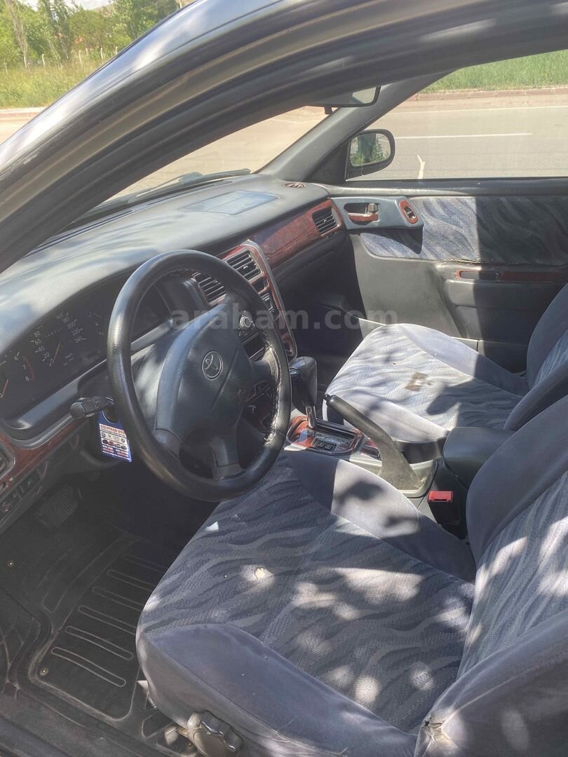Sahibinden Toyota Carina 2.0 GLi 1997 Model Aksaray 308.968 km Gri (Gümüş) 6