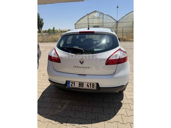 Sahibinden Renault Megane 1.6 Touch Plus 2014 Model  125.000 km Beyaz