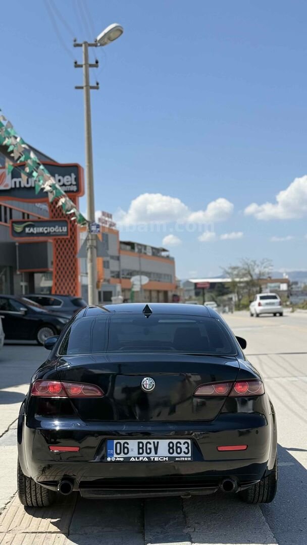 Sahibinden Alfa Romeo 159 1.9 JTD Distinctive 2006 Model Ankara 340.000 km Siyah 6