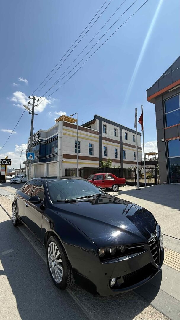 Sahibinden Alfa Romeo 159 1.9 JTD Distinctive 2006 Model Ankara 340.000 km Siyah 3