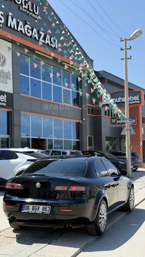Sahibinden Alfa Romeo 159 1.9 JTD Distinctive 2006 Model Ankara 340.000 km Siyah 4