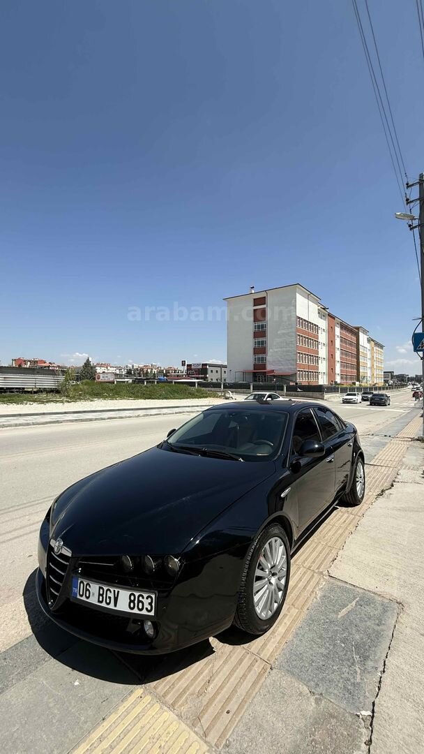 Sahibinden Alfa Romeo 159 1.9 JTD Distinctive 2006 Model Ankara 340.000 km Siyah 2