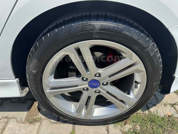 Galeriden Ford Focus 1.6 TDCi Trend X 2015 Model Muğla
