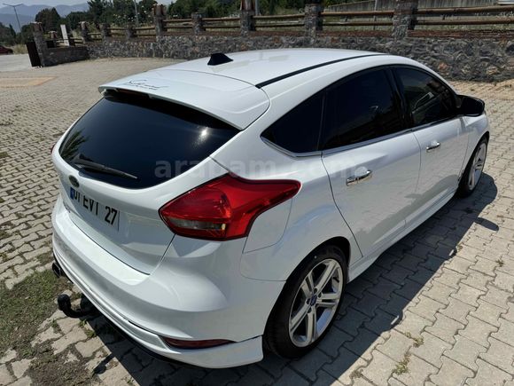 Galeriden Ford Focus 1.6 TDCi Trend X 2015 Model Muğla