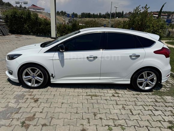 Galeriden Ford Focus 1.6 TDCi Trend X 2015 Model Muğla