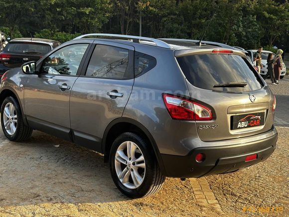 Nisaan Qashqai Tekna Skypack