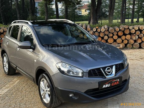 Nisaan Qashqai Tekna Skypack