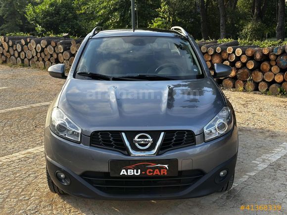 Nisaan Qashqai Tekna Skypack