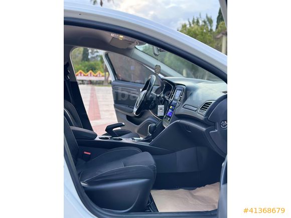 RENAULT MEGANE 4 - OTOMATİK - HATCHBACK - ANAHTARSIZ GİRİŞ ÇIKIŞ