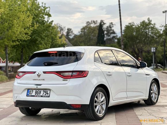 RENAULT MEGANE 4 - OTOMATİK - HATCHBACK - ANAHTARSIZ GİRİŞ ÇIKIŞ
