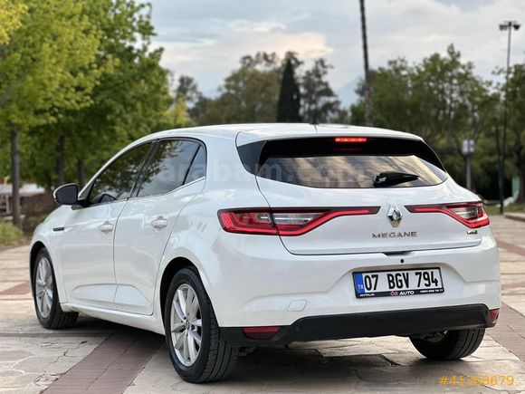 RENAULT MEGANE 4 - OTOMATİK - HATCHBACK - ANAHTARSIZ GİRİŞ ÇIKIŞ