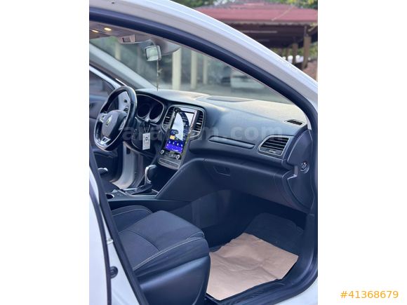 RENAULT MEGANE 4 - OTOMATİK - HATCHBACK - ANAHTARSIZ GİRİŞ ÇIKIŞ