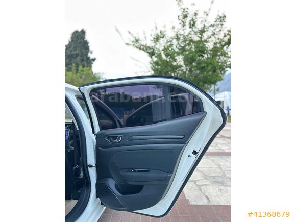 RENAULT MEGANE 4 - OTOMATİK - HATCHBACK - ANAHTARSIZ GİRİŞ ÇIKIŞ