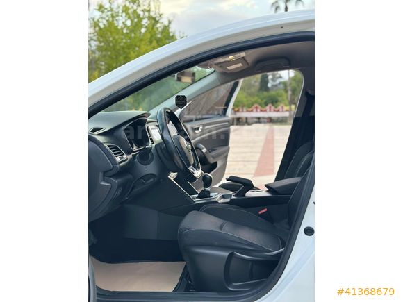 RENAULT MEGANE 4 - OTOMATİK - HATCHBACK - ANAHTARSIZ GİRİŞ ÇIKIŞ