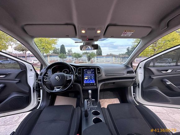 RENAULT MEGANE 4 - OTOMATİK - HATCHBACK - ANAHTARSIZ GİRİŞ ÇIKIŞ
