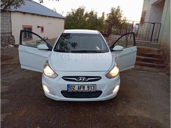 Sahibinden Hyundai Accent Blue 1.4 CVVT Mode Plus 2012 Model