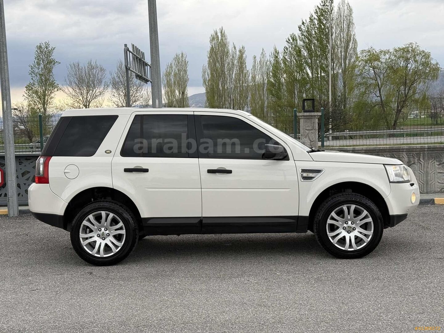 Galeriden Land Rover Freelander II 2.2 TD4 HSE 2010 Model Erzincan 312.000 km Beyaz 7