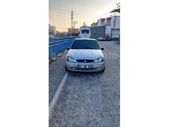 Sahibinden Ford Fiesta 1.25 Ghia 2001 Model