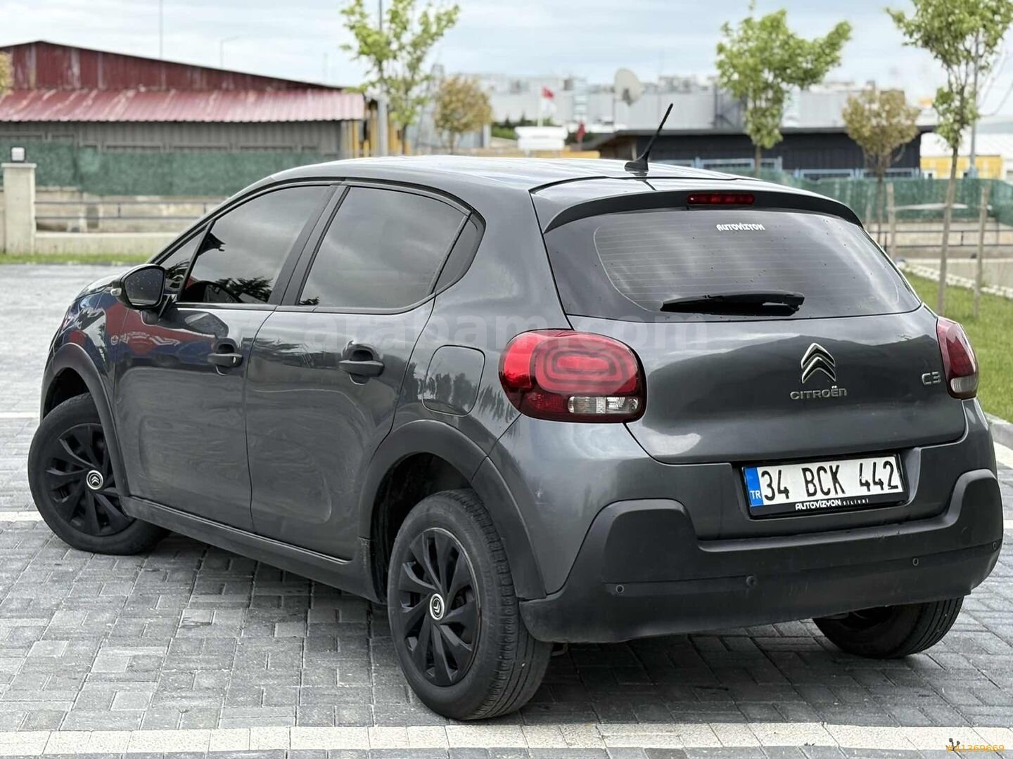 Galeriden Citroen C3 1.6 BlueHDI Feel 2017 Model İstanbul 240.000 km Gri 3