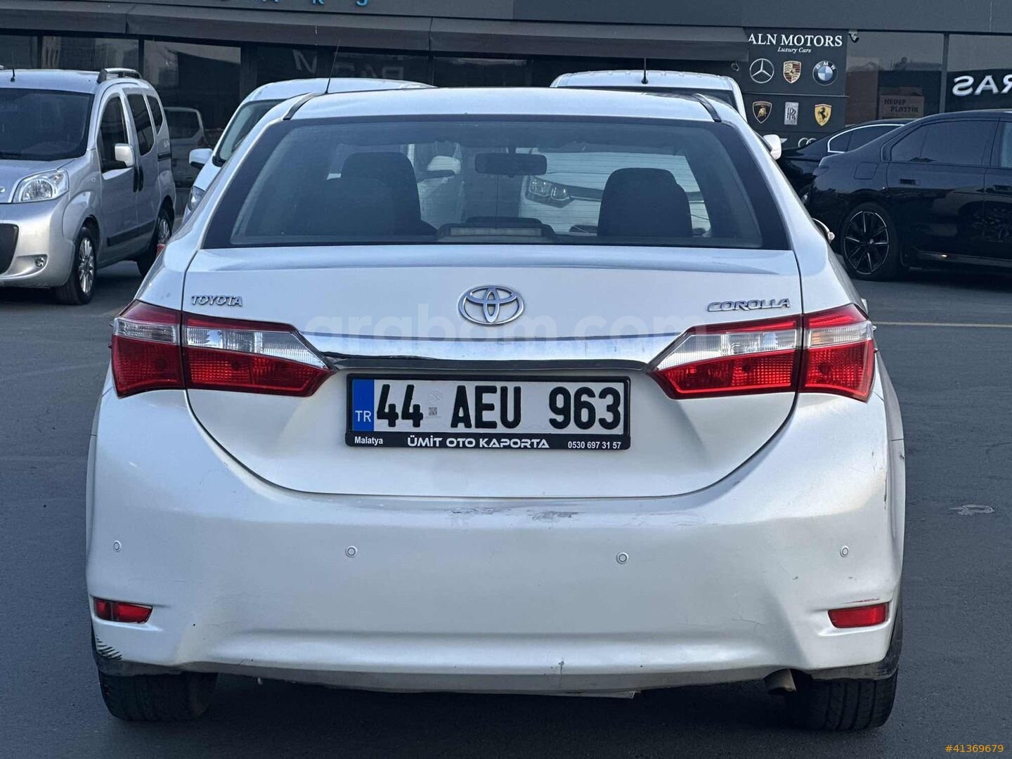 Galeriden Toyota Corolla 1.33 Life 2013 Model İstanbul 235.000 km Beyaz 4