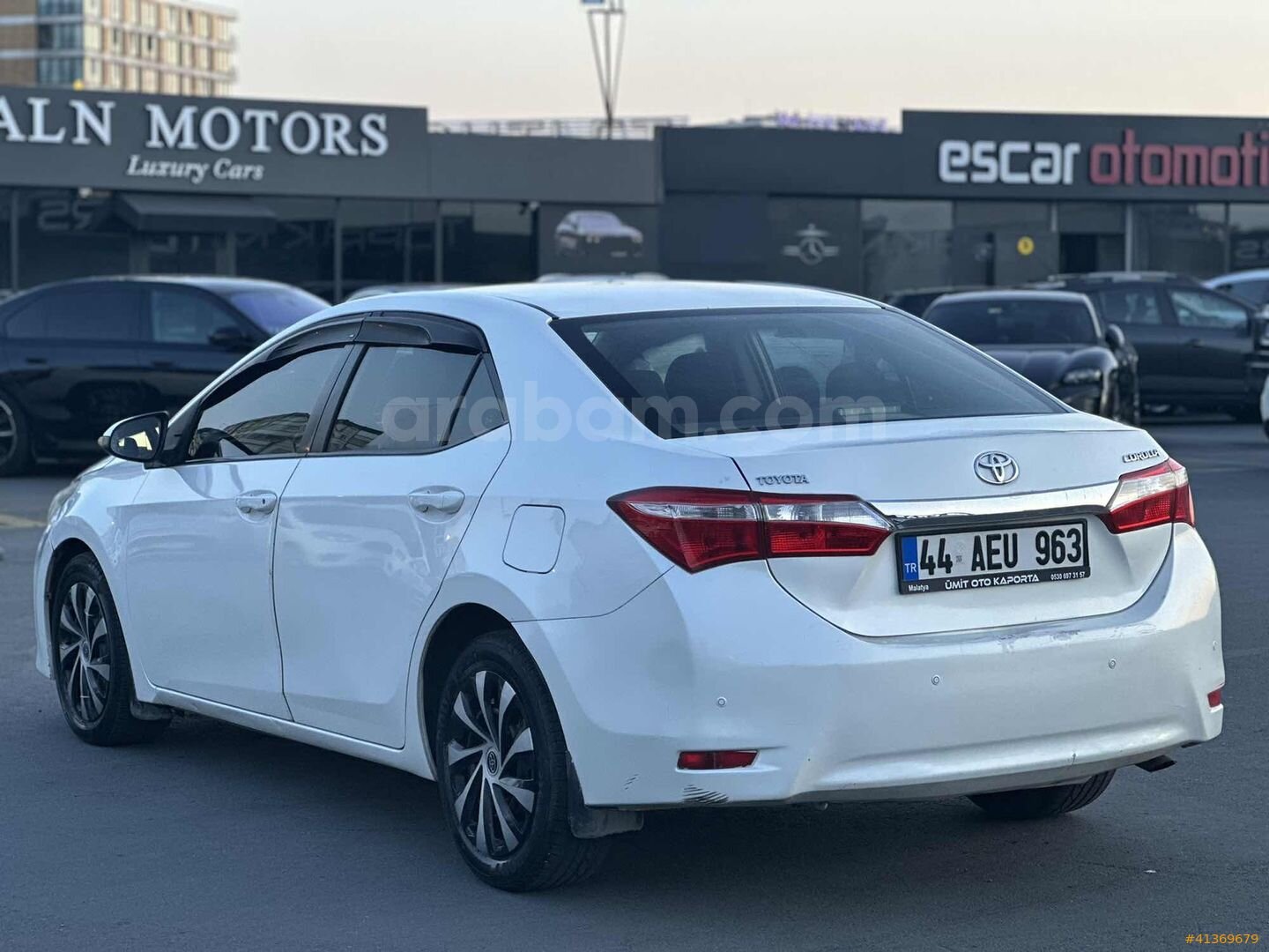 Galeriden Toyota Corolla 1.33 Life 2013 Model İstanbul 235.000 km Beyaz 5