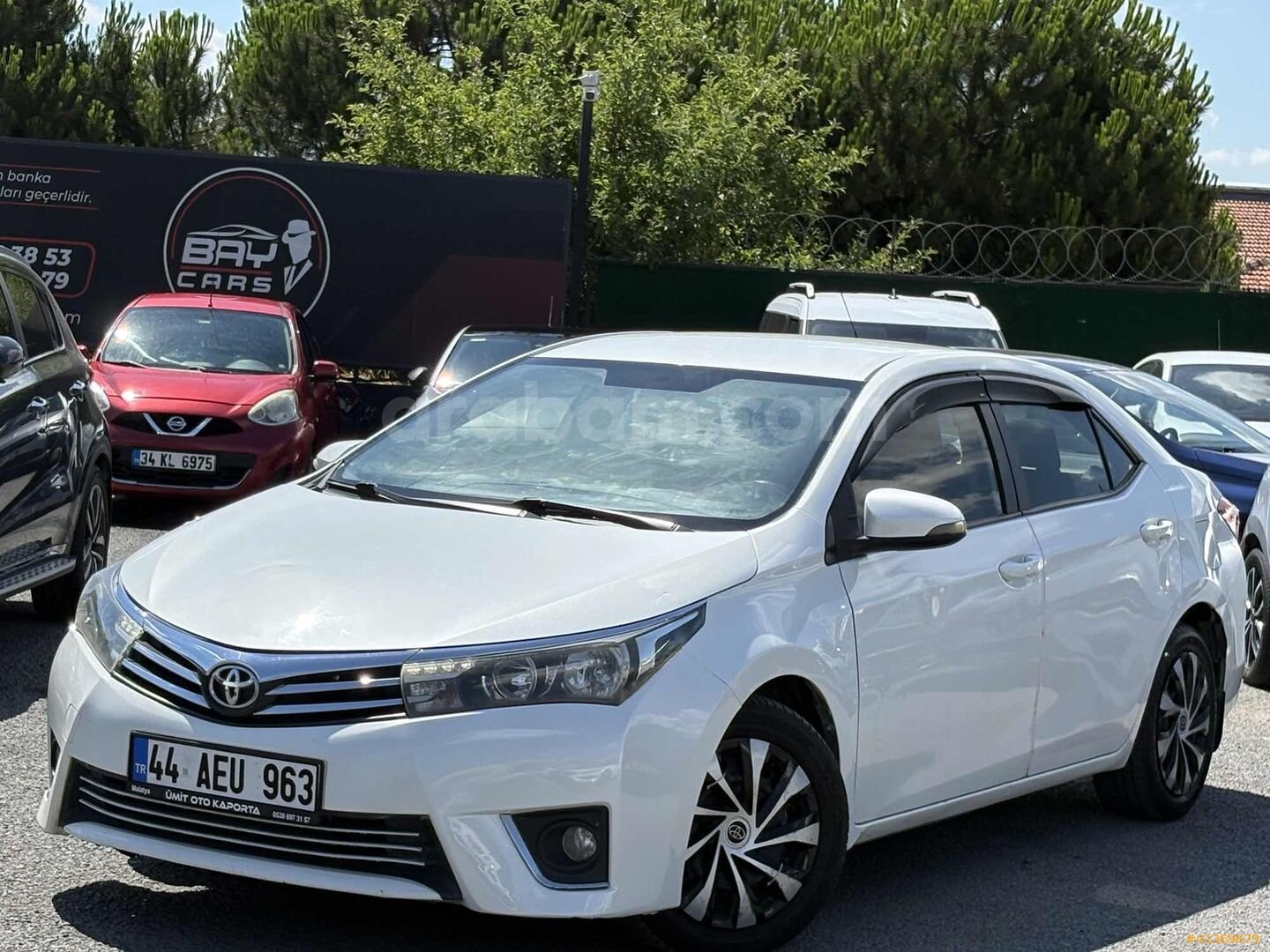 Galeriden Toyota Corolla 1.33 Life 2013 Model İstanbul 235.000 km Beyaz 2