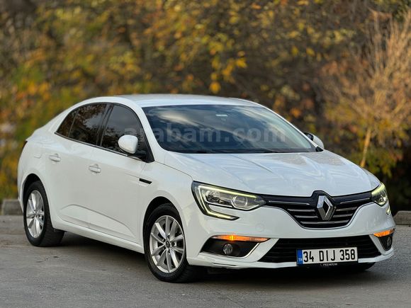 110 BİN KM MEGANE 4  OTOMATİK 1.5 DİZEL Touch 2020 MODEL HASAR KAYITSIZ  DEĞİŞENSİZ