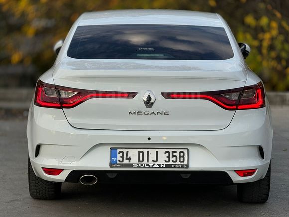 110 BİN KM MEGANE 4  OTOMATİK 1.5 DİZEL Touch 2020 MODEL HASAR KAYITSIZ  DEĞİŞENSİZ