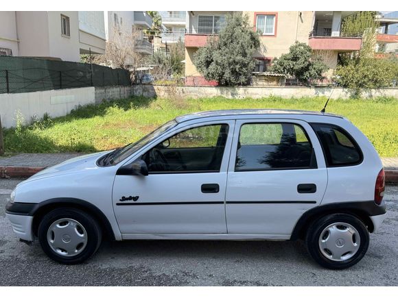 Galeriden Opel Corsa 1.4 Swing 1996 Model Mersin