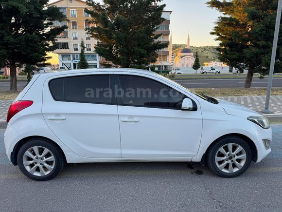 i20 1.4 OTOMATİK Sense 2014 Model