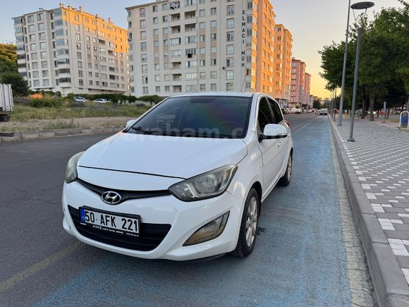 i20 1.4 OTOMATİK Sense 2014 Model