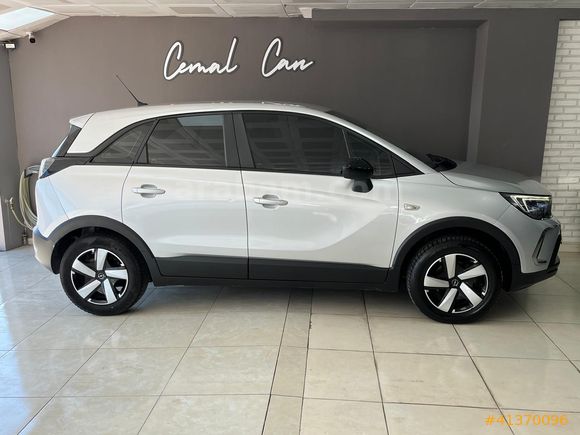 CEMAL CAN' DAN 2022 OPEL CROSSLAND 1,2 T ESSENTİAL HATASIZ